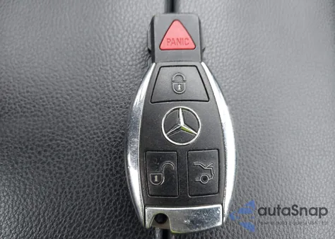 2010 Mercedes-Benz E 350 4Matic z USA, uszkodzony, nr VIN WDDHF8HB7AA252755